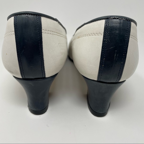 VAN ELI Vintage Navy and Ivory Pumps size 9N - Picture 3 of 12